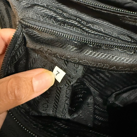 Prada Travel bag with shoulder strap - Picture 9 of 10
